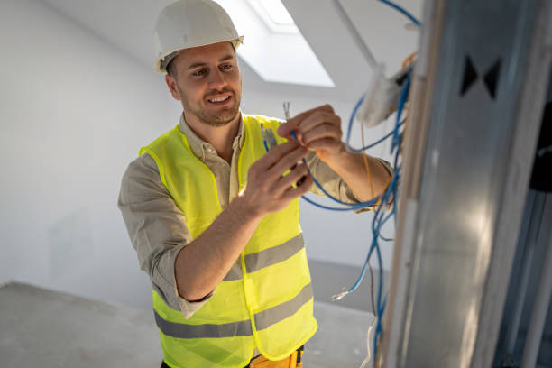 Best Affordable Emergency Electrician  in Clarence, IA